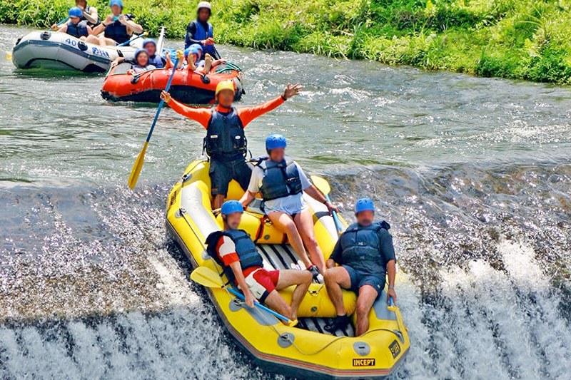 Telaga Waja White Water Rafting And Heaven Gate/Lempuyang Tour Package